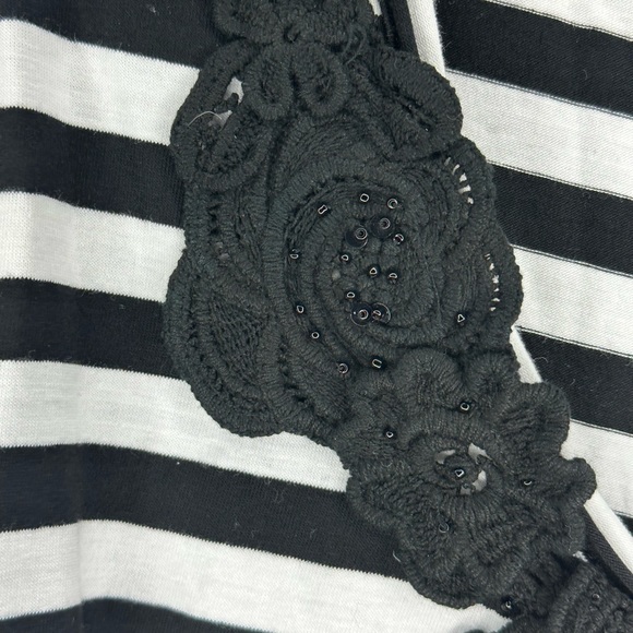 B&W Stripe Style&Co top - Picture 7 of 10